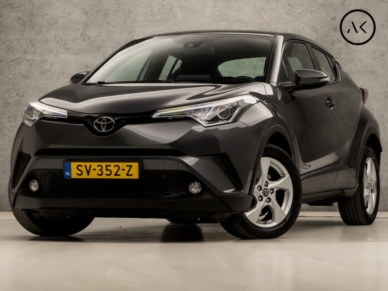 Toyota C-HR - 1.2 Design (NAVIGATIE, CAMERA, XENON, SPORTSTOELEN, LANE ASSIST, ZWART HEMEL, BOTS HERKENN - AutoWereld.nl