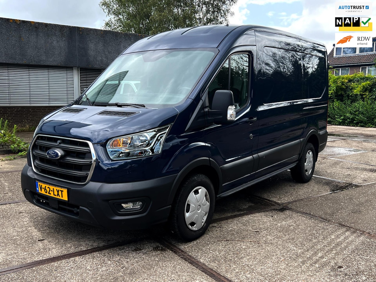Ford Transit - 350 2.0 TDCI L2H3 Trend 45000 km origineel gereden - AutoWereld.nl