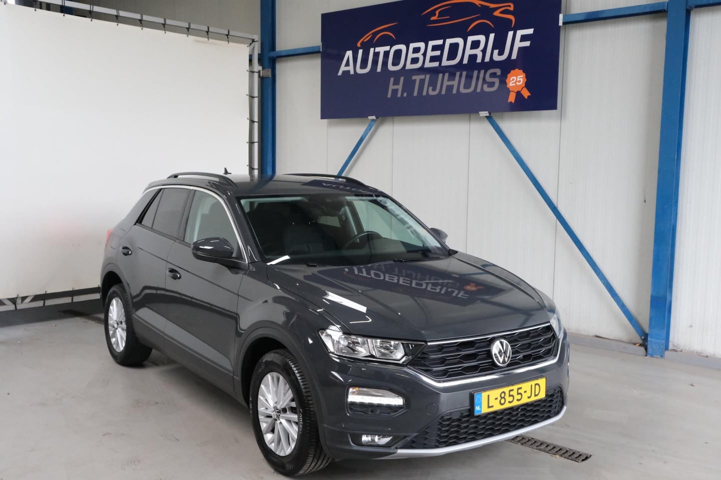 Volkswagen T-Roc - 1.0 TSI Style - N.A.P. Airco, Cruise, Navi, PDC, Camera. - AutoWereld.nl
