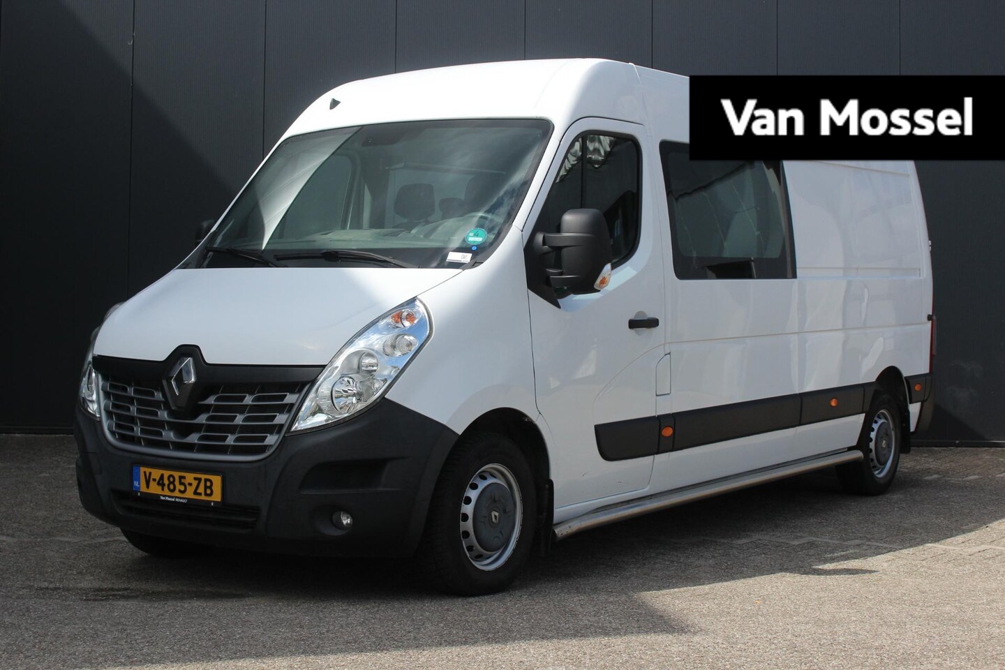 Renault Master - T35 2.3 dCi 145Pk L3H2 Energy Dubbele Cabine | Navigatie | Climate Control | Trekhaak | Be - AutoWereld.nl