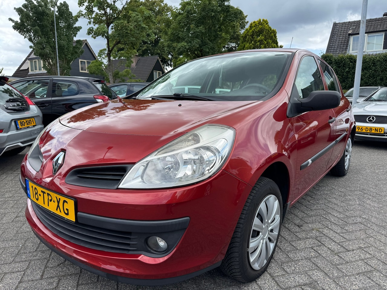 Renault Clio - 1.2-16V Expression 1.2-16V Expression 5Drs,Apk 5/2/26,Airco,Nap,Elek-pakket - AutoWereld.nl