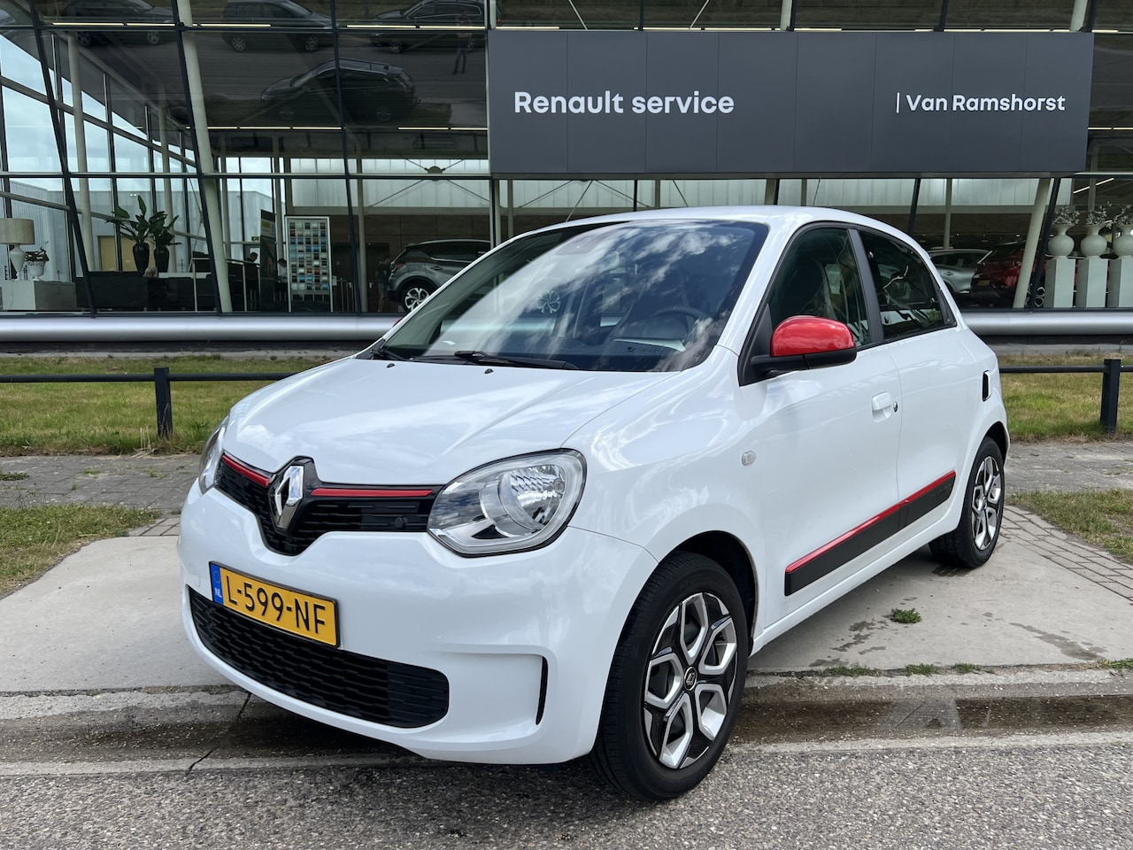 Renault Twingo - 1.0 SCe Collection / Dealer onderhouden / 2e Eigenaar / Airco / Parkeersensor Achter / Cru - AutoWereld.nl