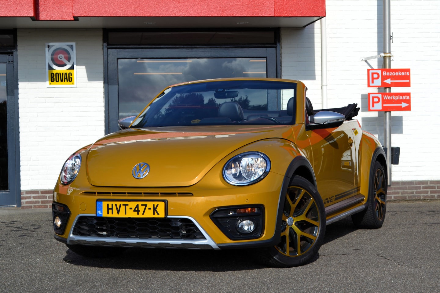Volkswagen Beetle Cabriolet - 2.0 TSI Dune 2.0 TSI Dune, 220 Pk, 29.000 km ! Uniek ! Navi, Pdc V+A, LM 18 inch, zeer mooie uitvoering - AutoWereld.nl