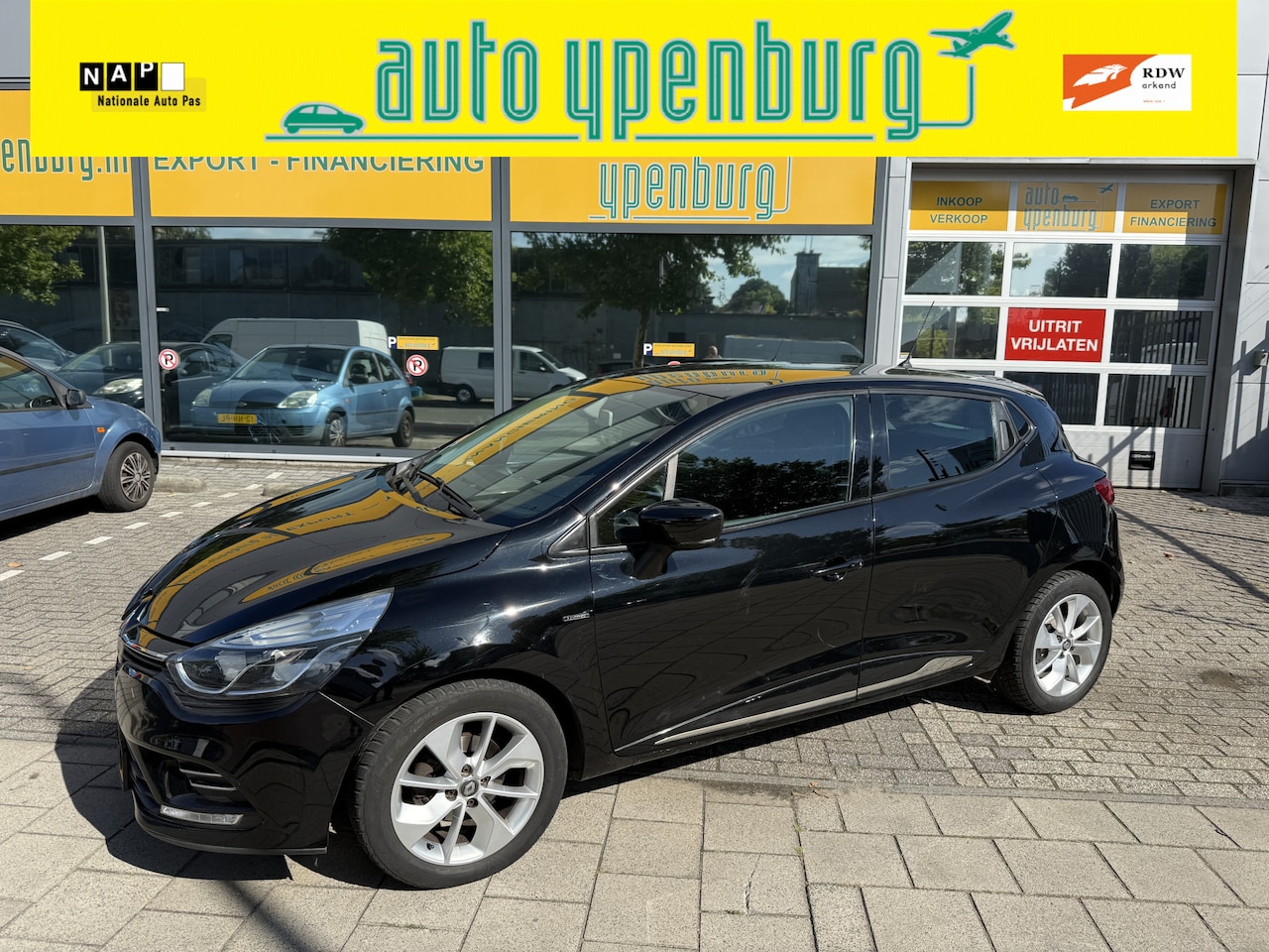 Renault Clio - 0.9 TCe Limited * 108.402 Km * Navi * Airco *Led * Cruise Control * Bass Reflex * - AutoWereld.nl