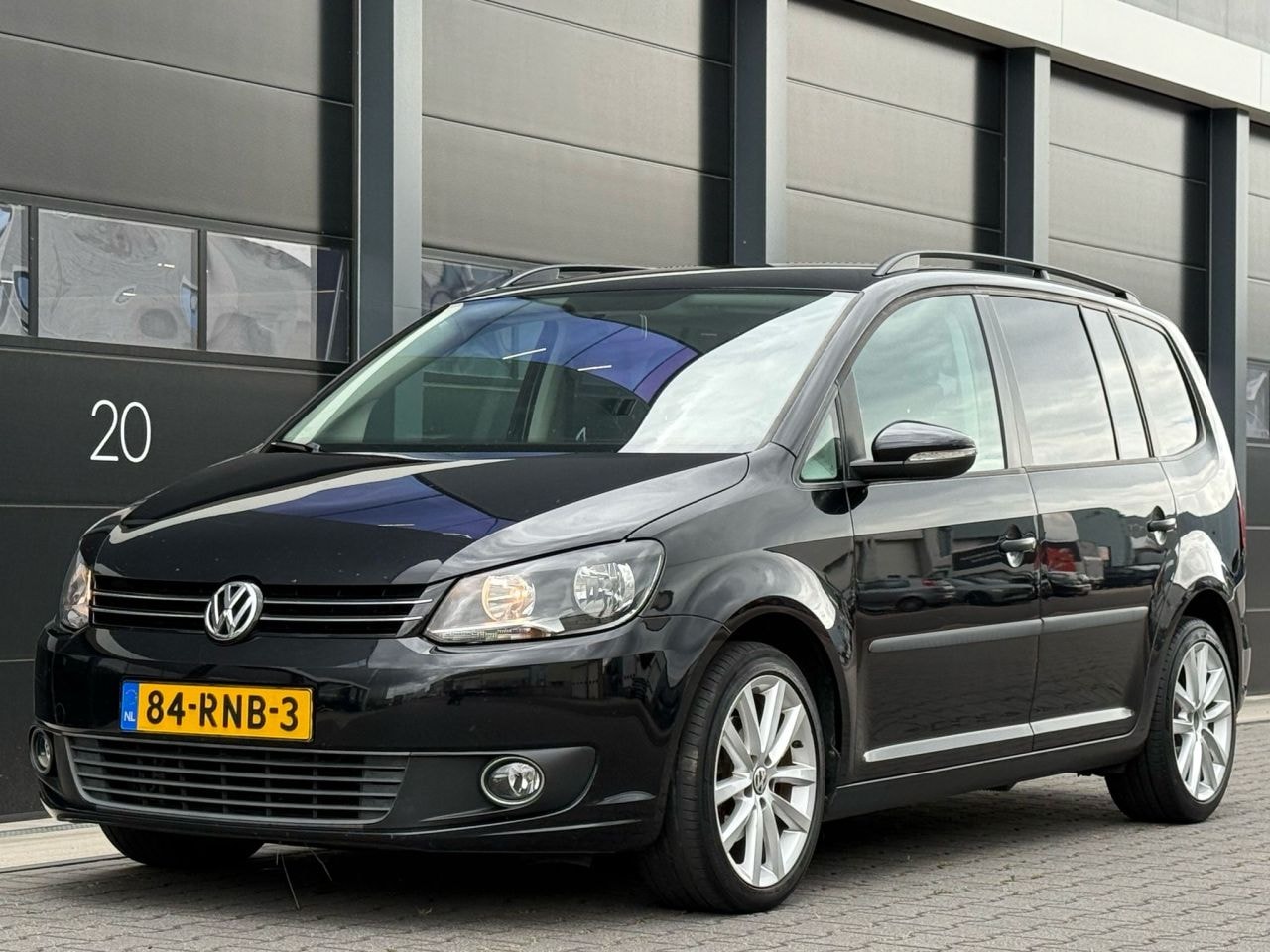 Volkswagen Touran - 1.6 TDI BlueMotion 7-PERS - AutoWereld.nl
