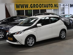 Toyota Aygo - 1.0 VVT-i x-play Airco, Cruise control, Navi
