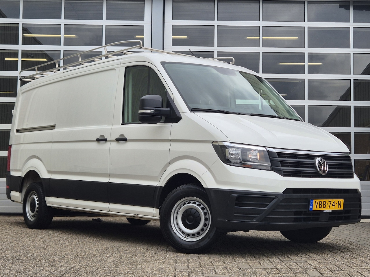 Volkswagen Crafter - 35 2.0 TDI L3H2 | CRUISE | TREKHAAK | DEALER OH | - AutoWereld.nl