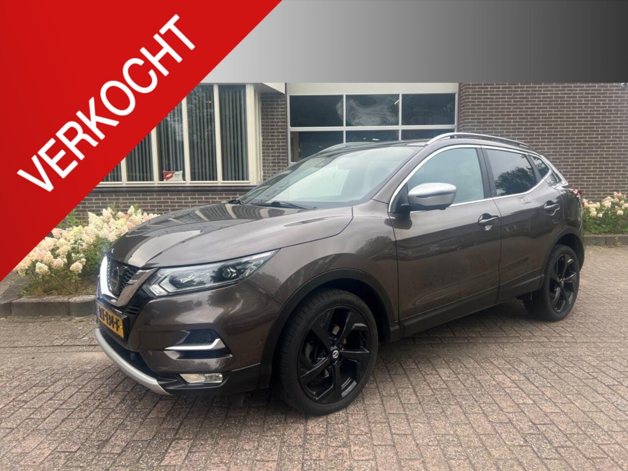 Nissan Qashqai - Nissan Qashqai 1.6 Tekna + Full options l Leder l 360 l Trekhaak - AutoWereld.nl