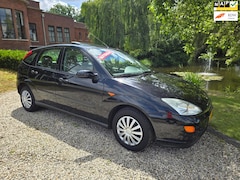Ford Focus - 1.6-16V AUTOMAAT 5-deurs