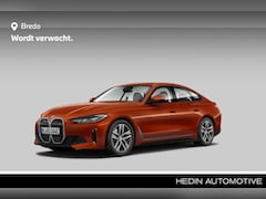 BMW i4 - eDrive35 70 kWh | Panoramadak | Trekhaak | Stoelverstelling elektrisch met memory | Parkee