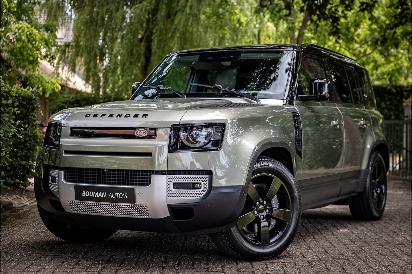 Land Rover Defender 110 - 2.0 P400e 110 SE Panorama Stoelventilatie Luchtvering - AutoWereld.nl