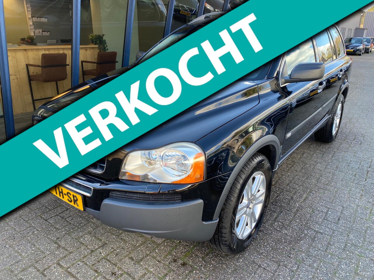 Volvo XC90 - 2.5 T Momentum LEER / NAVI / YOUNGTIMER - AutoWereld.nl
