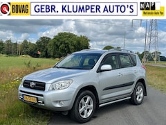 Toyota RAV4 - 2.0 VVTi Executive Leer, Cruise, ECC, Trekhaak, 17" LM