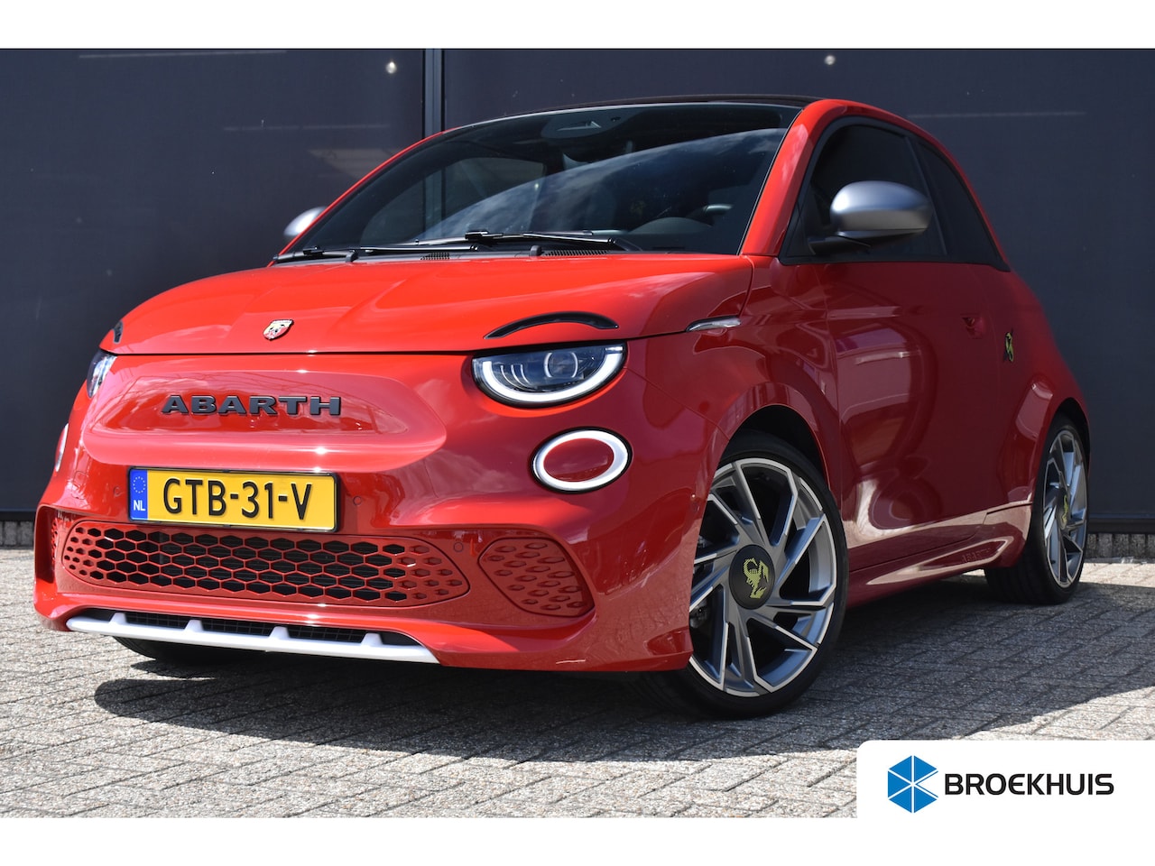 Abarth 500e - Turismo 42 kWh 3 Fase Verwacht !! | Pack Scorpion Sound & Tech | Navigatie | Stoelverwarmi - AutoWereld.nl