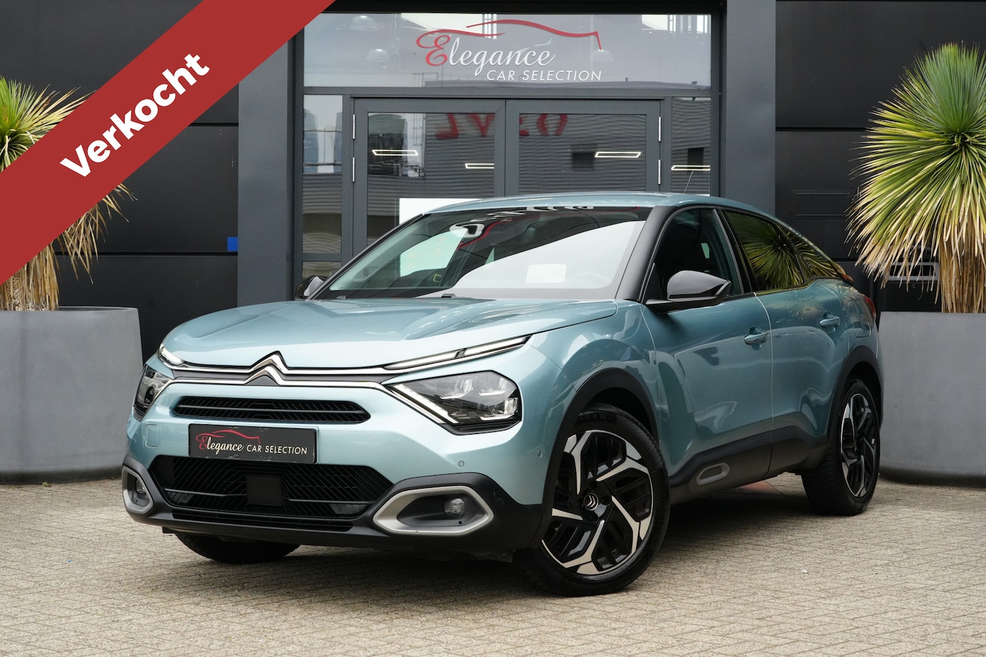 Citroën C4 - 1.2 Puretech Shine 130pk Trekhaak/Stoelverwarming/360Camera - AutoWereld.nl