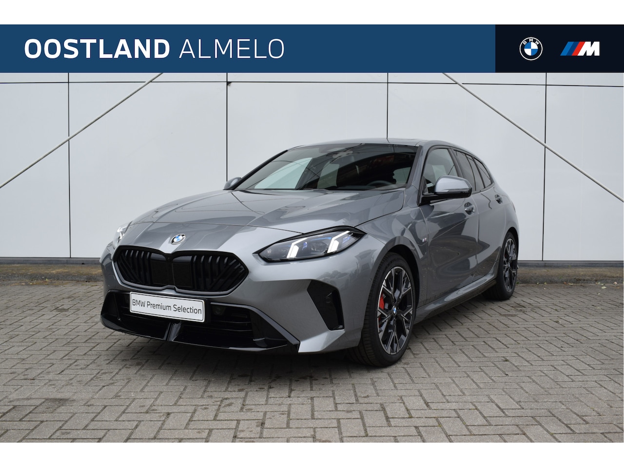 BMW 1-serie - 120 High Executive M Sport Automaat / Panoramadak / Adaptieve LED / Sportstoelen / Parking - AutoWereld.nl