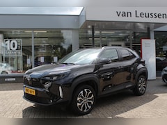Toyota Yaris Cross - 1.5 HYBRID STYLE PANODAK STOEL-STUUR & RUITENWISSER VERW. EL-ACHTERKLEP KEYLESS