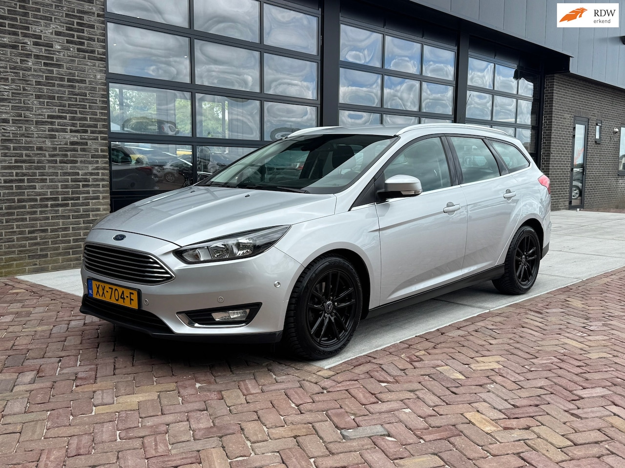 Ford Focus Wagon - 1.5 TDCI Titanium Edition | Autm | Cruise | Navi | - AutoWereld.nl