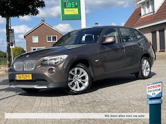 BMW X1 - Sdrive18I Executive / Trekhaak / Clima / Lichtmetaal / Pdc