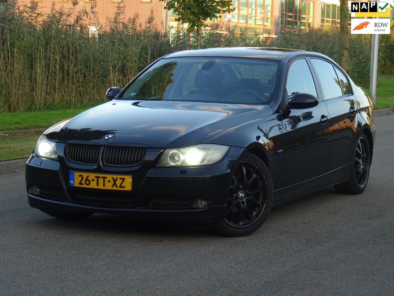 BMW 3-serie - 318i High Executive NAVI/CLIMA/CRUISE/PDC/EXPORT - AutoWereld.nl
