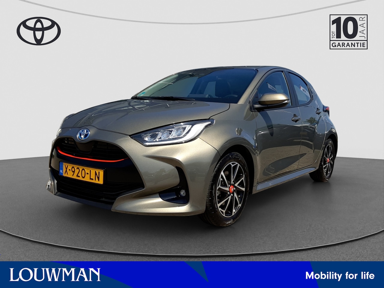 Toyota Yaris - 1.5 Hybrid Dynamic | Apple CarPlay | Camera | Coral Red Pack | LM Velgen | - AutoWereld.nl
