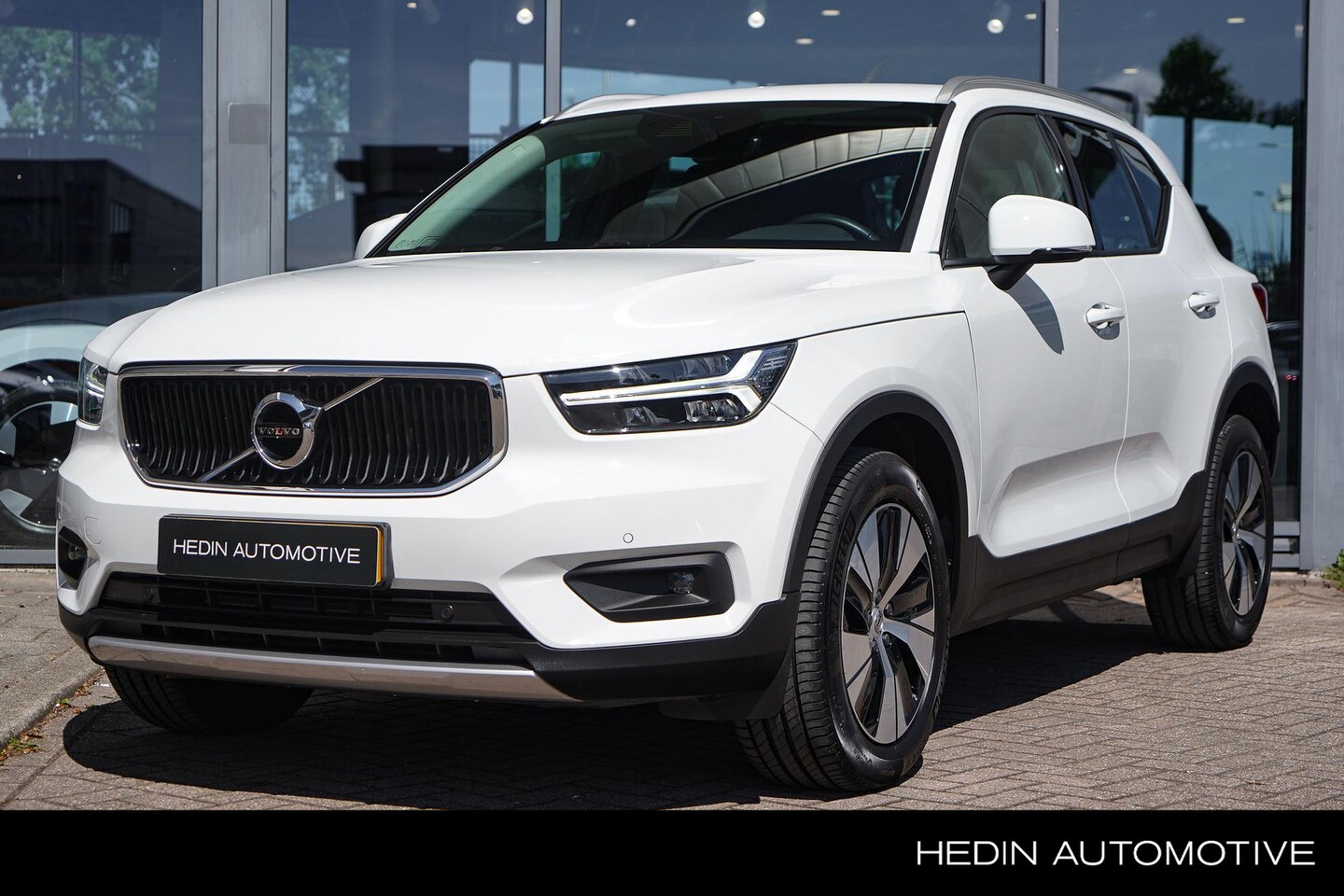 Volvo XC40 - 1.5 T2 Business Pro Automaat | Adaptieve Cruise Control | Pilot Assist | Parkeersensoren v - AutoWereld.nl