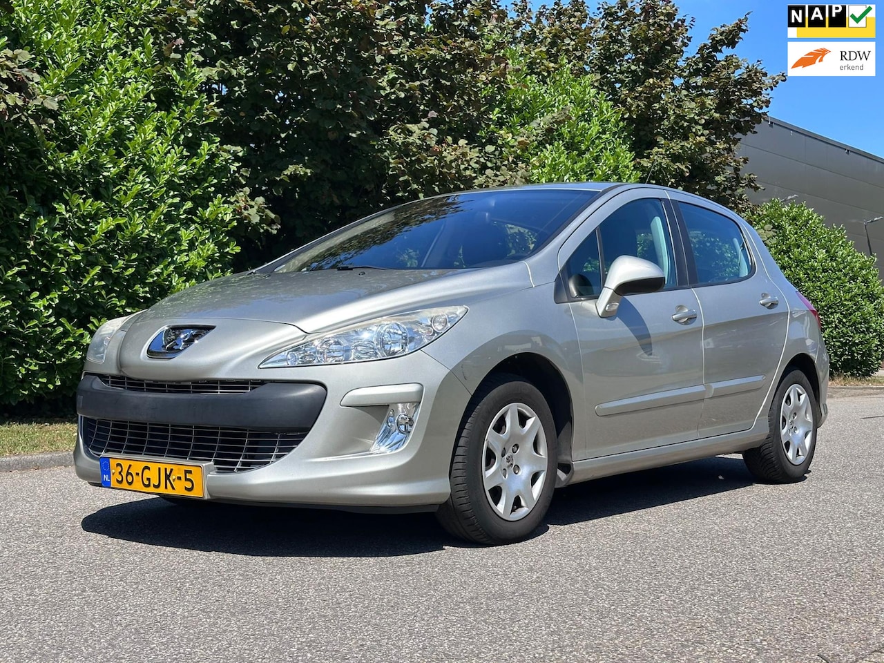Peugeot 308 - 1.6 VTi XS Automaat*5DR*Cruise*Trekhaak*Clima*Parkeersensoren*APK*2e eigenaar* - AutoWereld.nl
