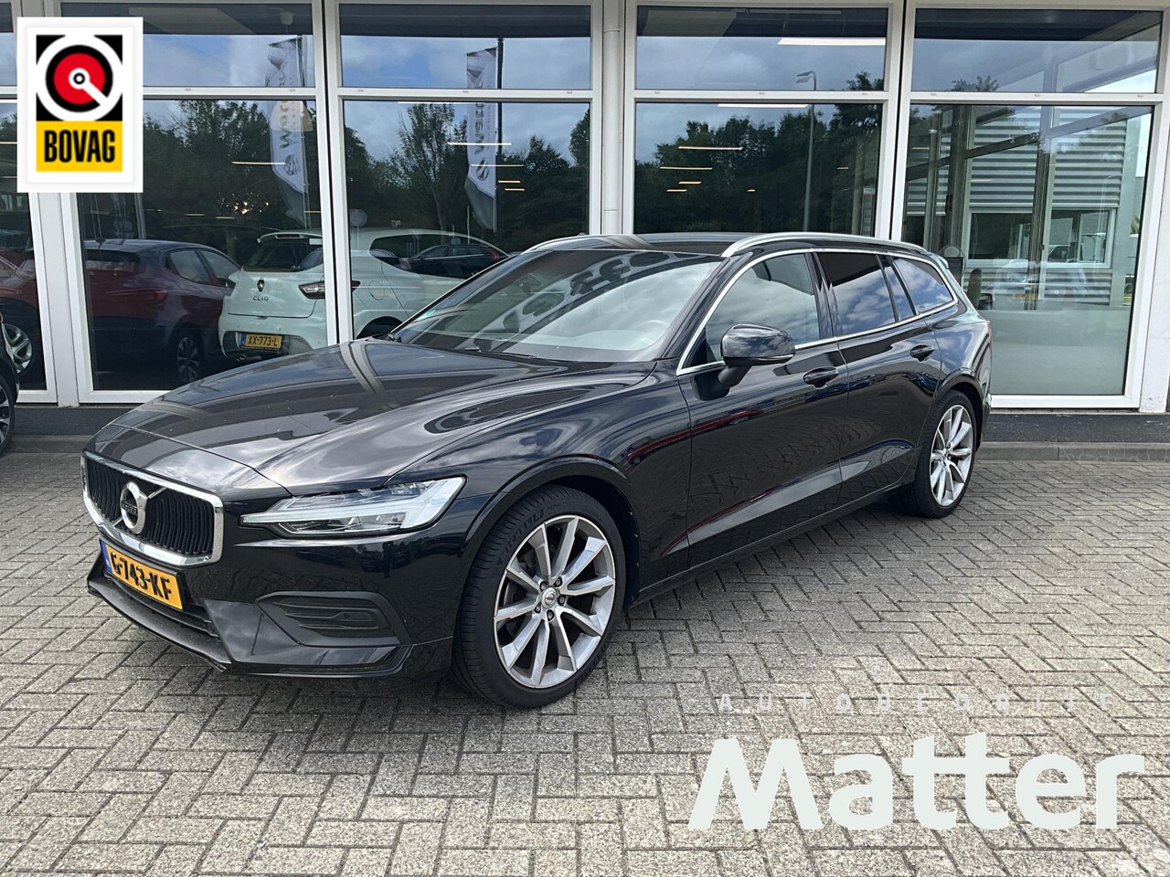 Volvo V60 - 2.0 T4 Momentum Pro Polerstar - AutoWereld.nl