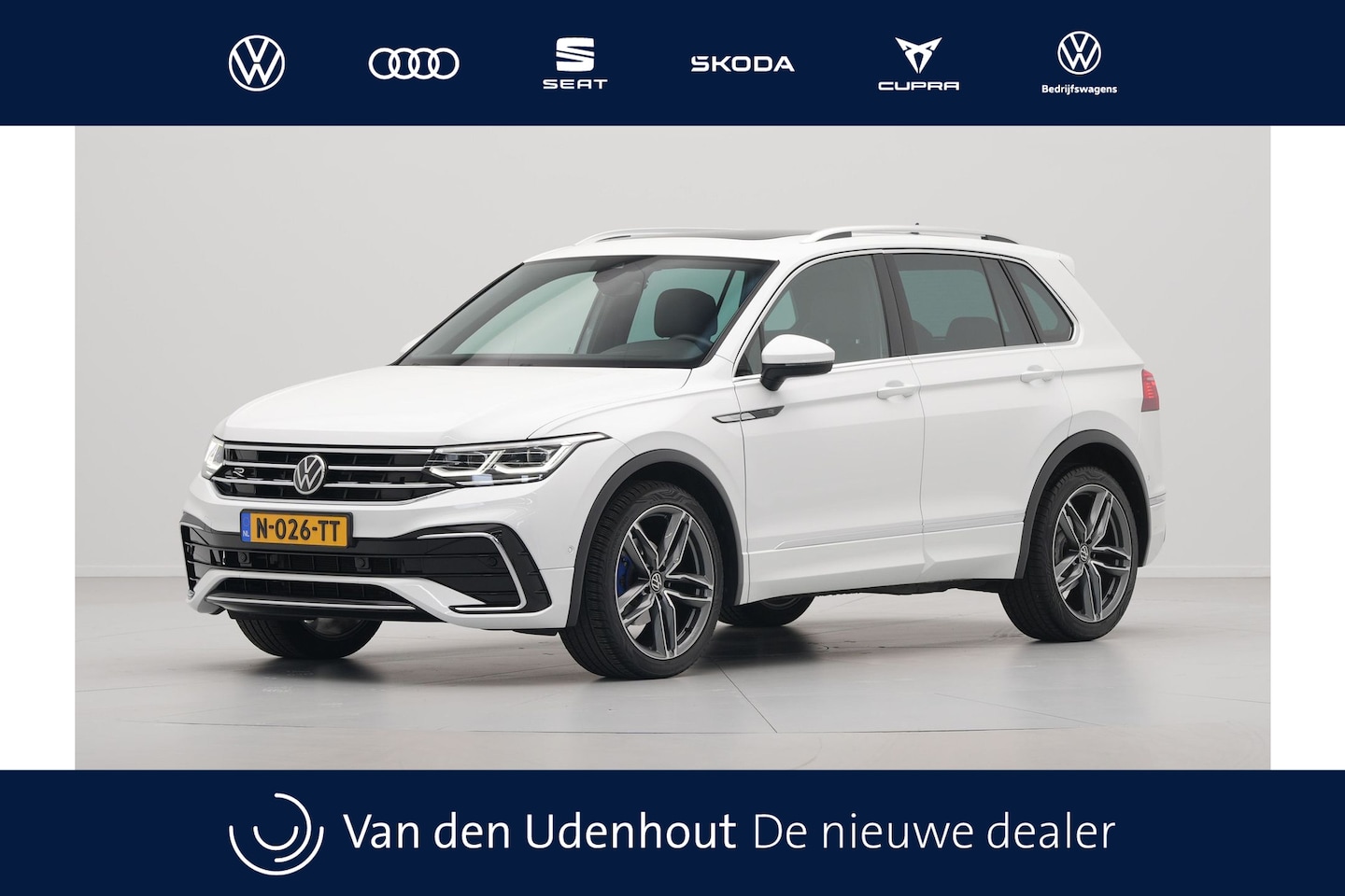 Volkswagen Tiguan - 1.5 TSI 150pk DSG R-Line Business+ Panorama Navigatie Wegkl. trekhaak Camera 13 - AutoWereld.nl