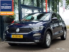 Volkswagen T-Roc - 1.5 TSI 150PK Style Business AUTOMAAT | Navigatie | Climate Control | LM Velgen | Cruise C