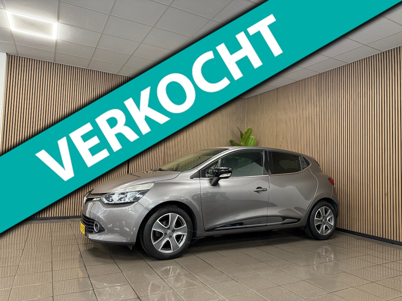 Renault Clio - 0.9 TCe ECO Night&Day * 1e Eig / Navigatie / LM Velgen / Cruise control / NL Auto * - AutoWereld.nl