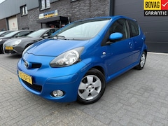 Toyota Aygo - 1.0-12V Dynamic Blue | 12MND GARANTIE | NIEUWE APK | AIRCO | ELEC PAKKET |