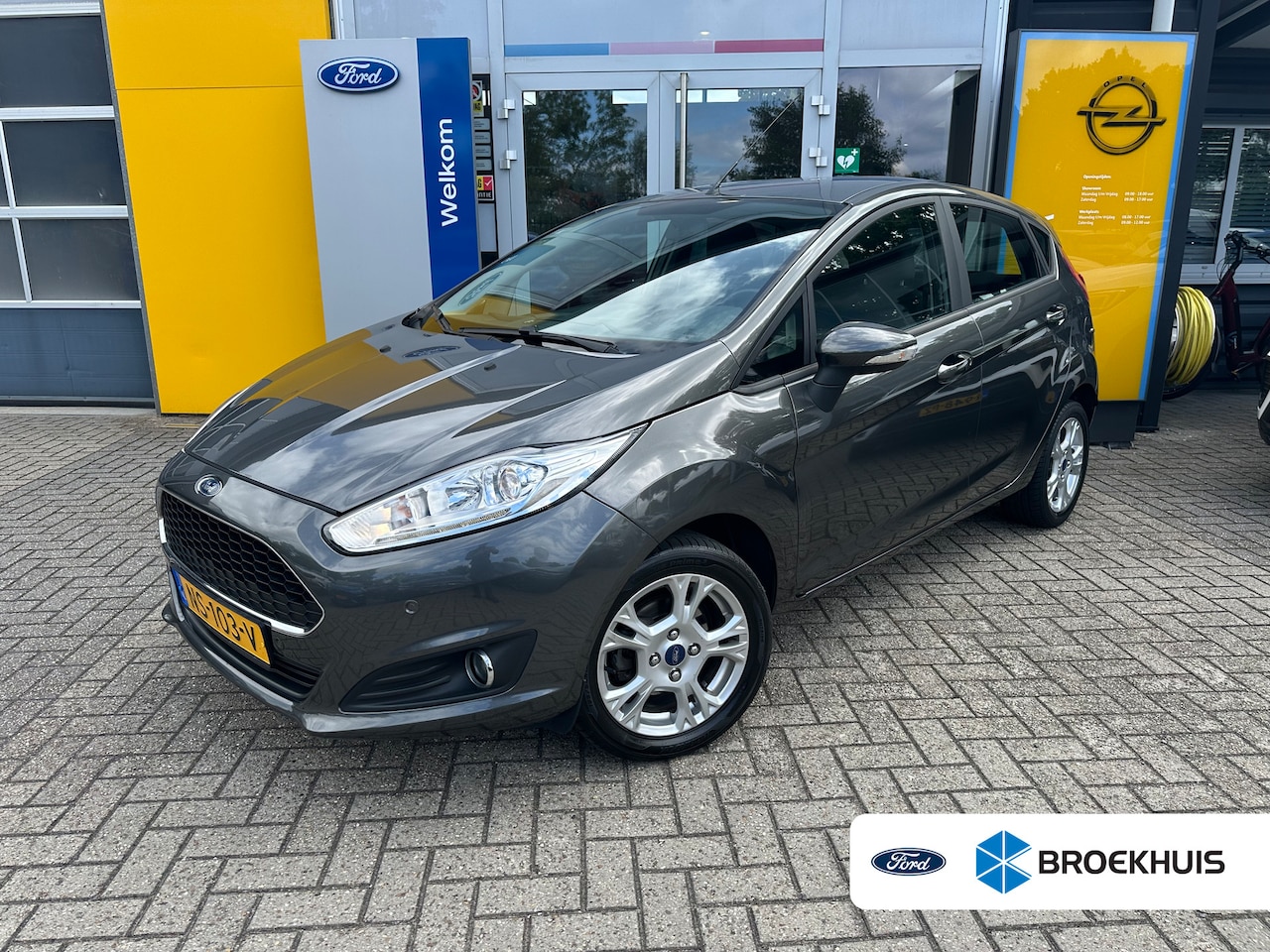 Ford Fiesta - 1.0 Style Ultimate | NAVIGATIE| PARKEERSENSOREN V+A| BLUETOOTH| CRUISE CONTROL| AIRCO| - AutoWereld.nl
