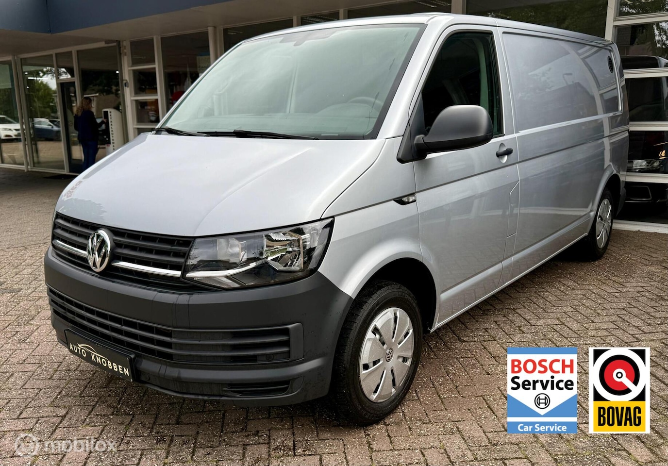 Volkswagen Transporter - 2.0 TDI L2H1 Comfortline 2.0 TDI L2H1 Comfortline, Navi, Bluetooth, Airco, Stoelvw.. - AutoWereld.nl