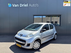 Peugeot 107 - 1.0-12V XR / Radio