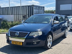 Volkswagen Passat - 2.0 FSI Highline Clima Leer R-Line