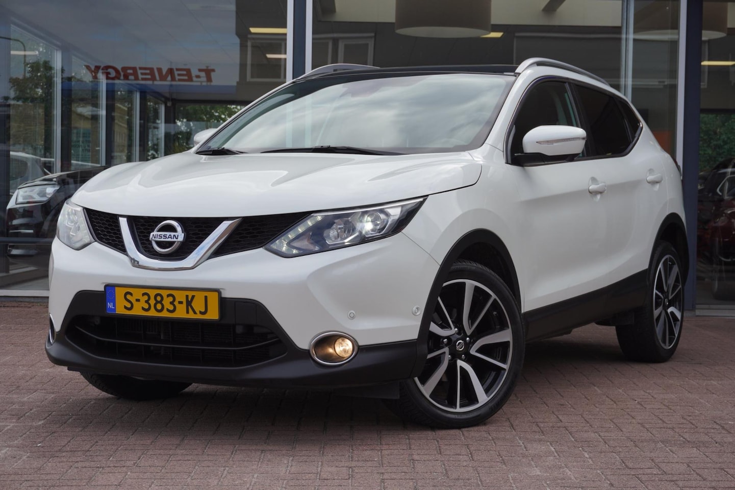 Nissan Qashqai - 1.2 Tekna | 5deurs | Airco | Elek. pakket | Navigatie | Vol opties | Inruil mogelijk - AutoWereld.nl