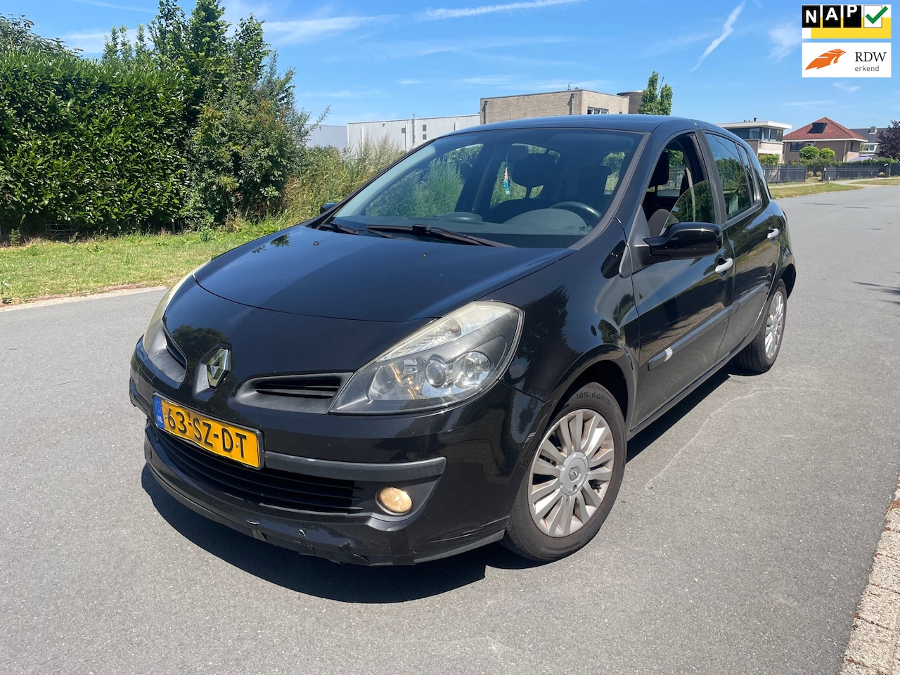 Renault Clio - 1.4-16V Dynamique Luxe NAP/VERBRUIKT OLIE - AutoWereld.nl
