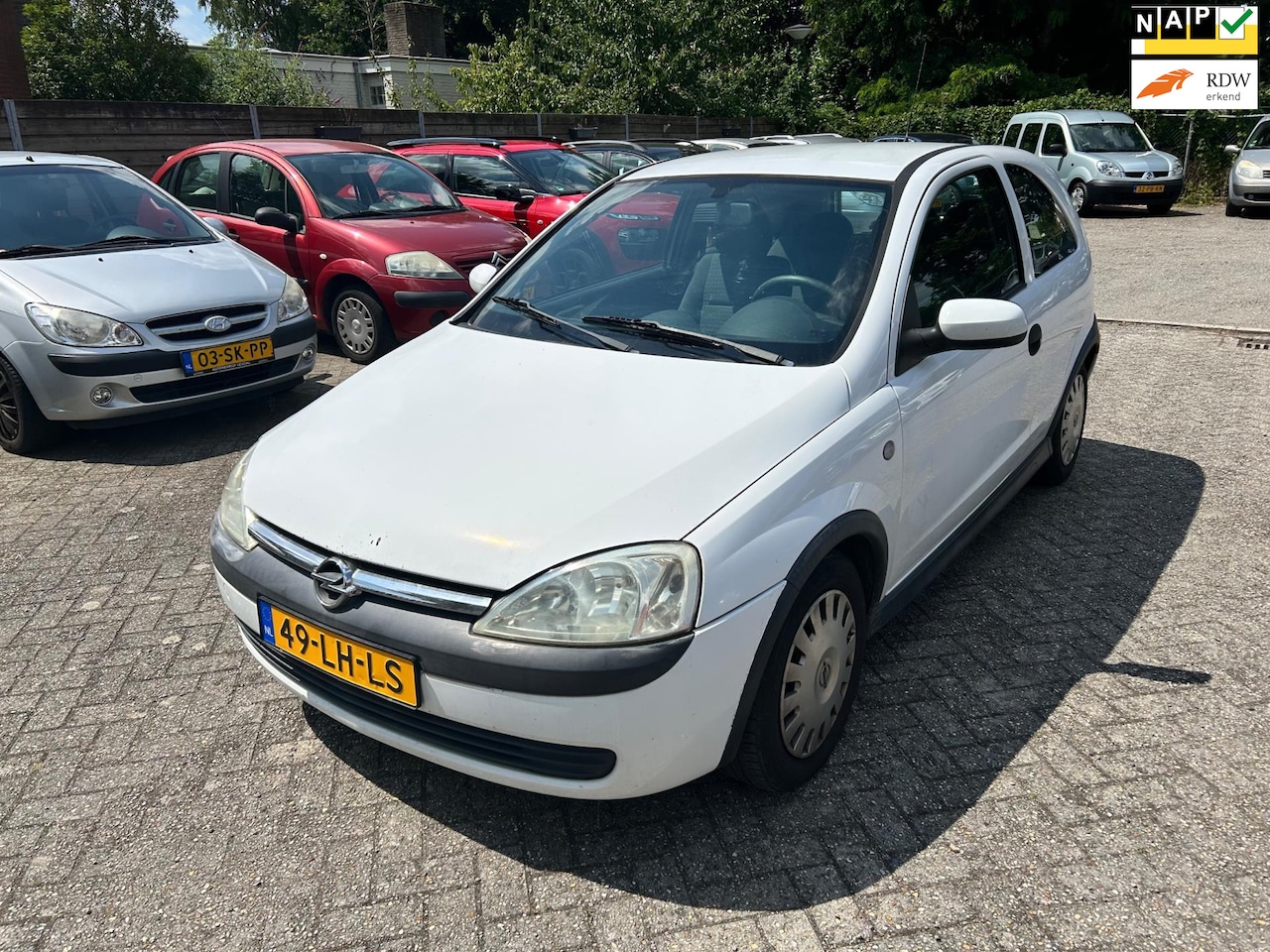 Opel Corsa - 1.2-16V Sport // APK 30-8-2026 !!! - AutoWereld.nl