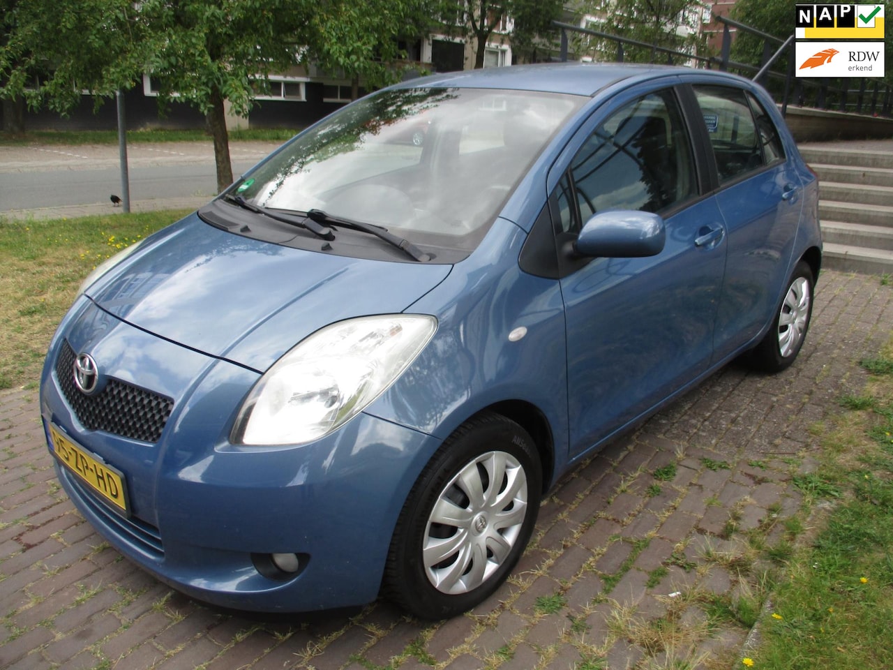 Toyota Yaris - 1.3 VVT-i Sol 1.3 VVTi Sol - AutoWereld.nl