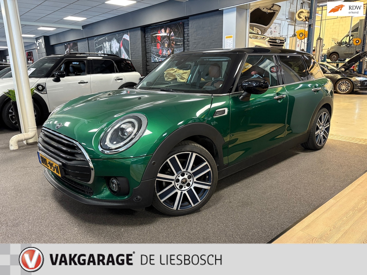 MINI Clubman - Mini 1.5 Cooper Chili / Panorama-dak / Harman-Kardon / Leder /camera + pdc v+ a - AutoWereld.nl