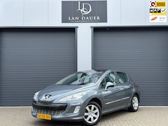 Peugeot 308 - 1.6 VTi XT Panoramadak / Trekhaak / Airco / PDC