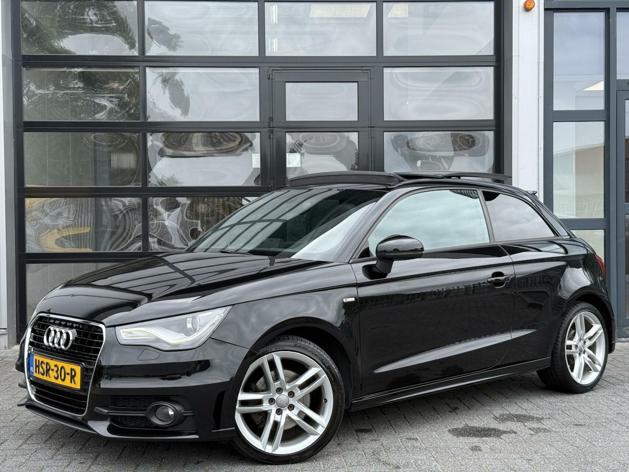 Audi A1 - 1.4 TFSI S-Line 122PK+ / S-Tronic AUT / PANO / XENON - AutoWereld.nl