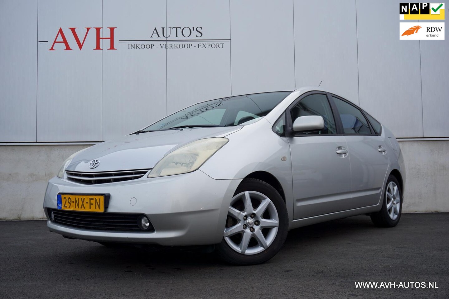 Toyota Prius - 1.5 VVT-i 1.5 VVT-i - AutoWereld.nl