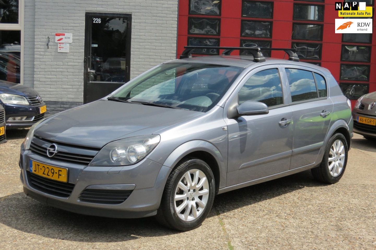 Opel Astra - 1.4 Essentia 1.4 Essentia , 5 DEURS, AIRCO - AutoWereld.nl