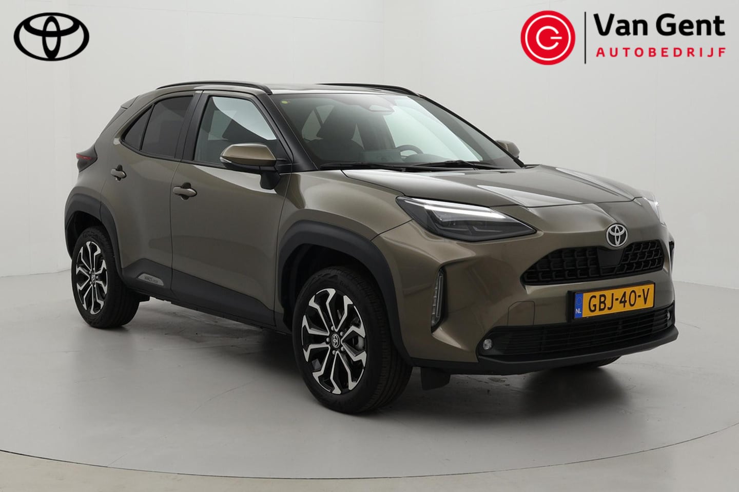 Toyota Yaris Cross - 1.5 Hybrid 115 First Edition | Navigatie | Apple Carplay / Android Auto | Full LED | Adapt - AutoWereld.nl