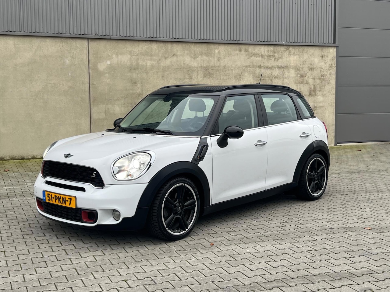 MINI Countryman - Mini 1.6 Cooper S Chili XENON+LEDER+NAVIGATIE+CRUISE+CAMERA+PDC+APK TOT 09-05-2026 - AutoWereld.nl