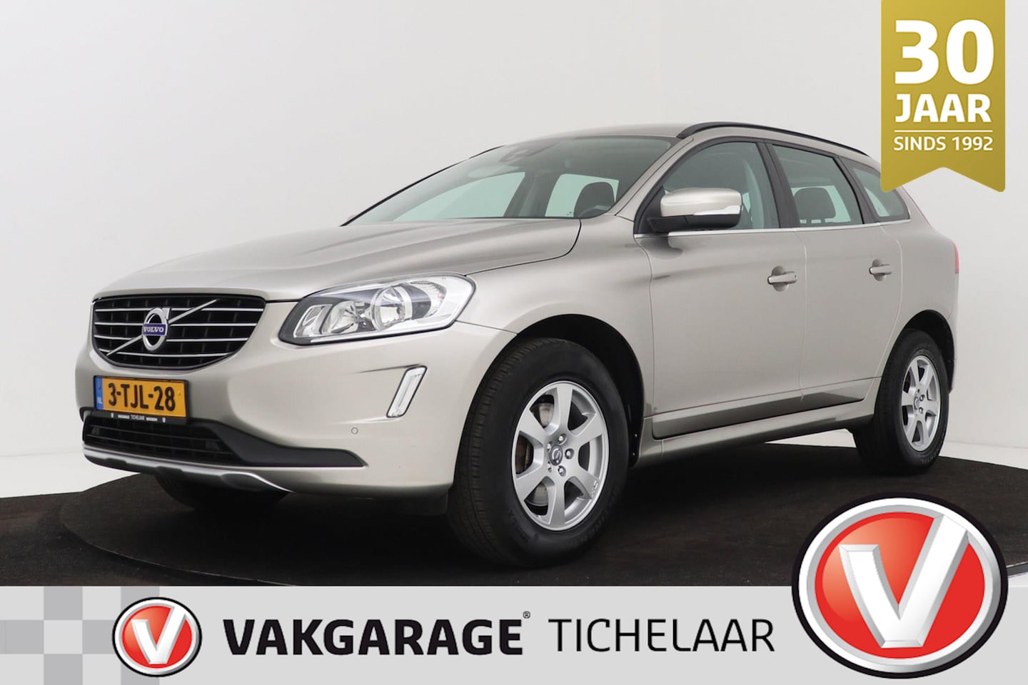 Volvo XC60 - 2.0 T5 FWD Momentum | Trekhaak | Org NL | Nette Auto | Dealer Ond. | Leer | Navigatie | St - AutoWereld.nl