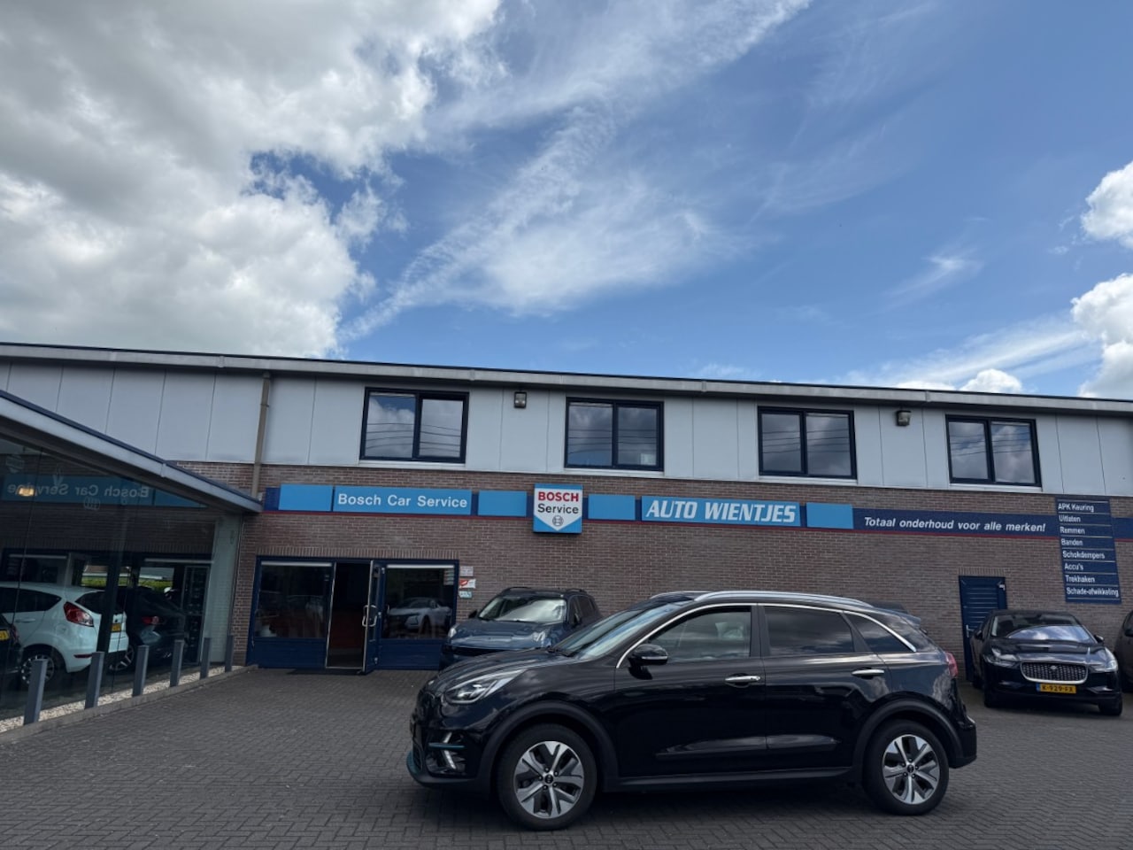 Kia e-Niro - ExecutiveLine 64kWh | Leer | Navi - AutoWereld.nl