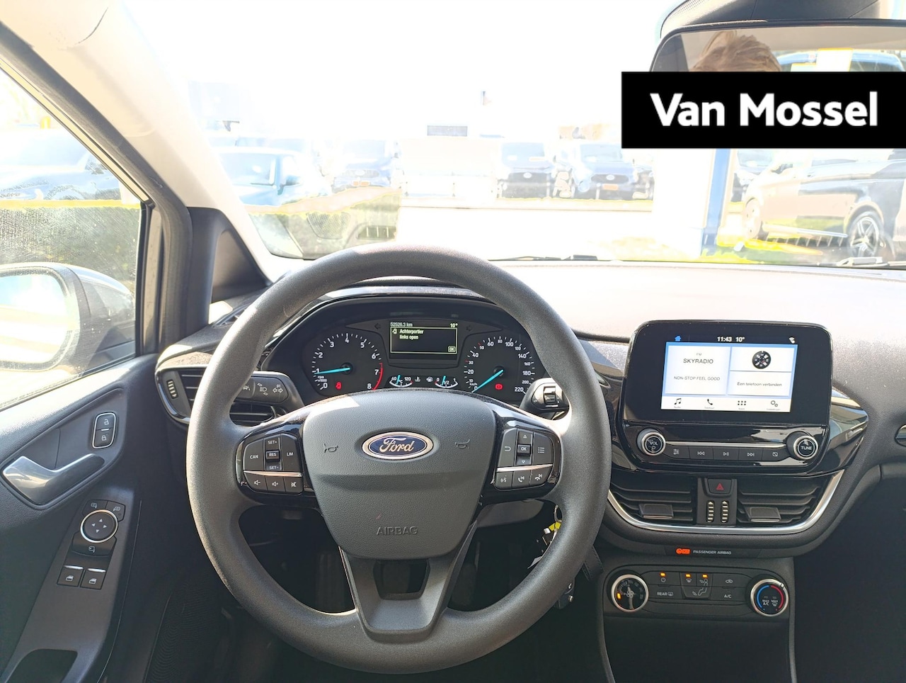 Ford Fiesta - 1.1 Trend | Parkeersensoren | Elektrisch inklapbare spiegels - AutoWereld.nl